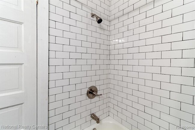 Building Photo - 2544 Atkinson St