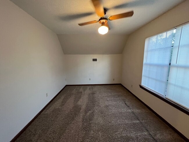 Building Photo - Home for rent in Prattville