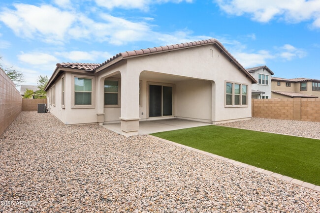 Building Photo - 6936 W Maya Way