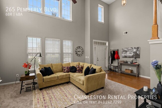 Building Photo - 265 Pemberly Blvd