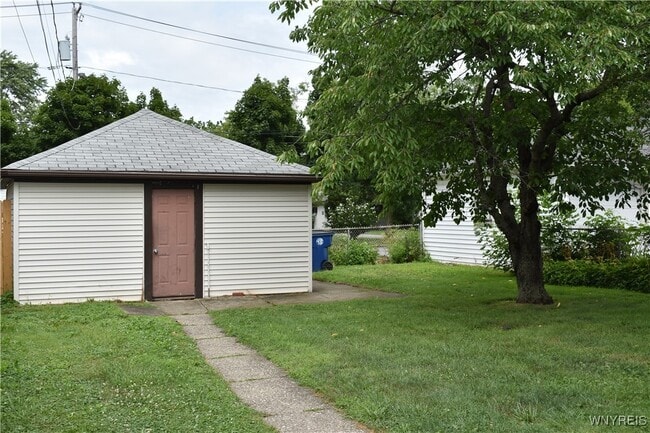 Building Photo - 224 Ivyhurst Cir