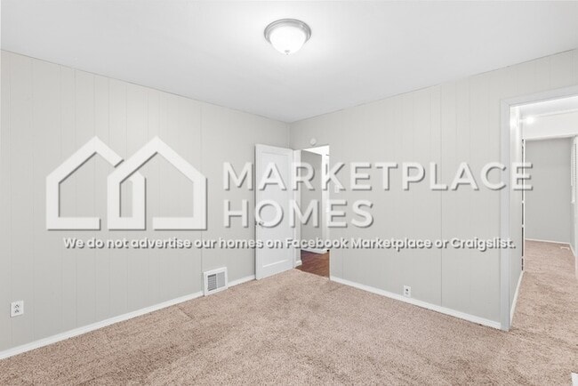 Building Photo - 746 Jefferson Rd