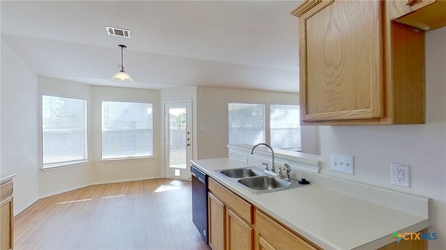 Building Photo - 1105 Burgess Dr