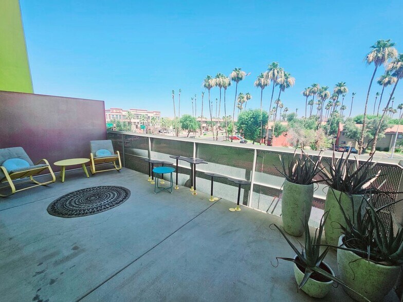 Building Photo - 1111 W University Dr