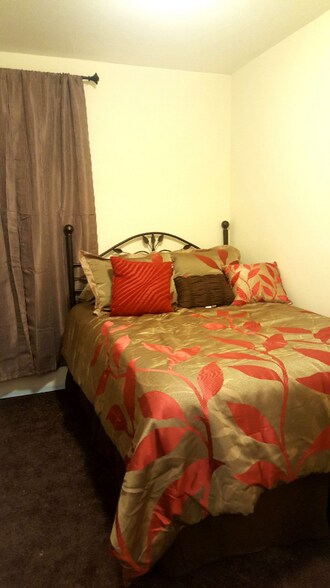 Building Photo - 3106 Hoffer St