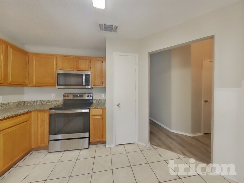 Building Photo - 6112 Wall St