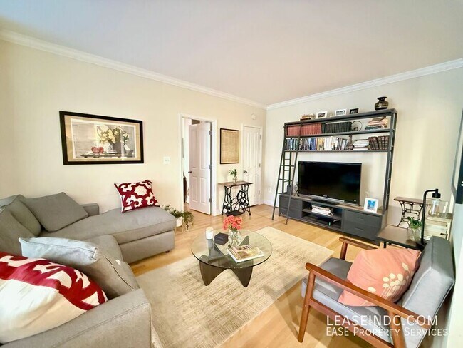 Building Photo - 1701 16th St NW