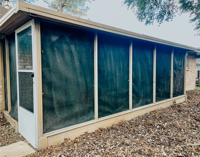 Building Photo - 2155 Twinbrooke Dr