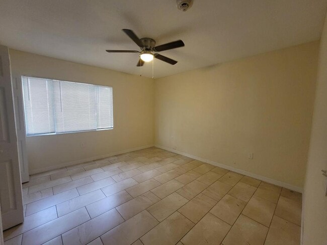 Building Photo - 7855 Pinehurst Dr