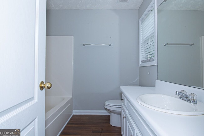 Building Photo - 65 Weldon Pl