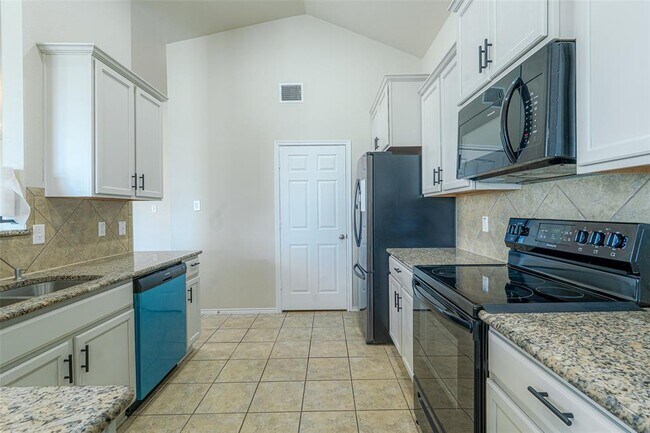 Building Photo - 5409 Rimes Ct