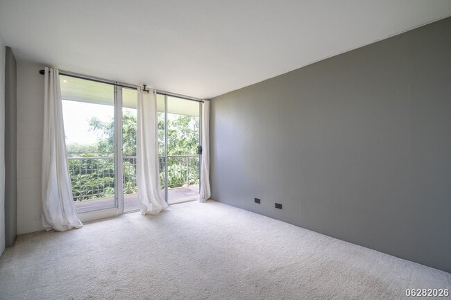 Building Photo - $2,250 / 1br - 1 BED 1 BATH CONDO IN KEMO'O BY THE LAKE