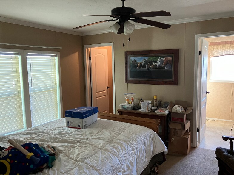 Building Photo - 16385 Hwy D