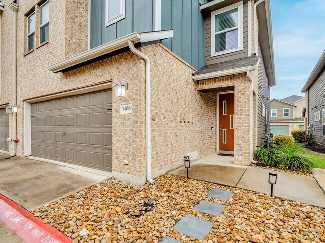 Building Photo - 7408 Merrick Ln