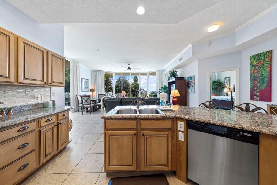 Building Photo - 27800 Canal Rd