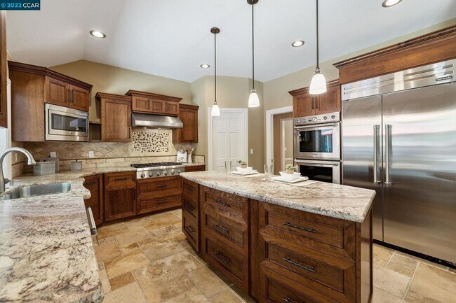 Building Photo - Outstanding 4 Bed 2.5 Bath Alamo Home in Bryan Ranch - Mt. Diablo Foothills!