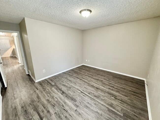 Building Photo - 6481 Summer Creek E
