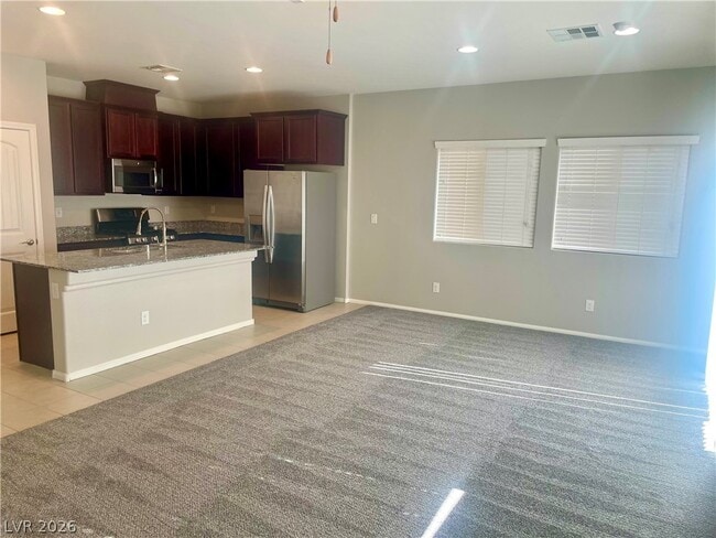 Building Photo - 8365 S Pioneer Way