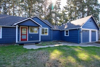 Building Photo - 860 Boxwood Ln SE