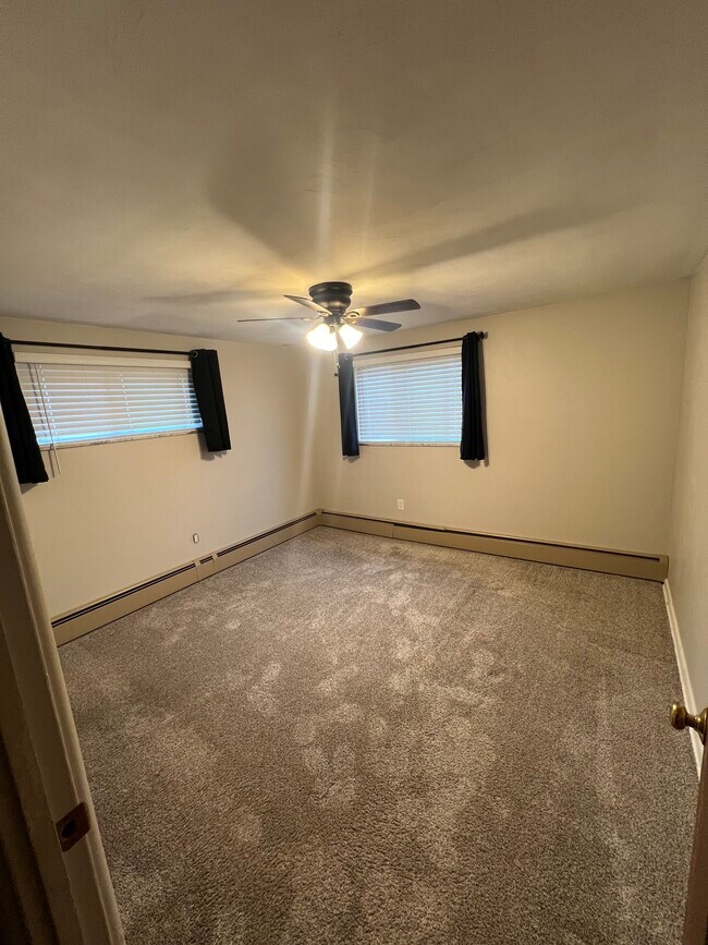 Building Photo - 1608 Carmella Dr