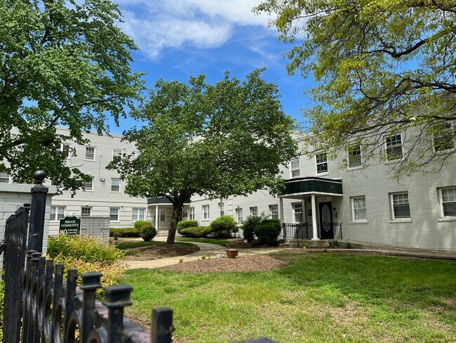 Primary Photo - 912 Barnaby St SE