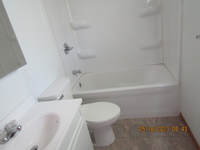 Bathroom - Wedgewood Apartments