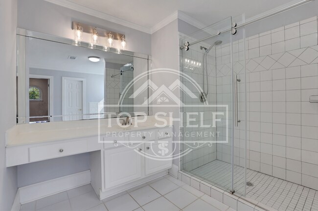 Building Photo - 127 Tara Blvd