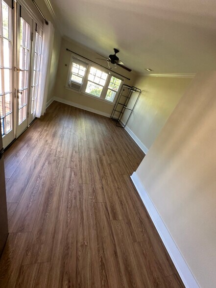 Building Photo - 457 N Vista Bonita Ave