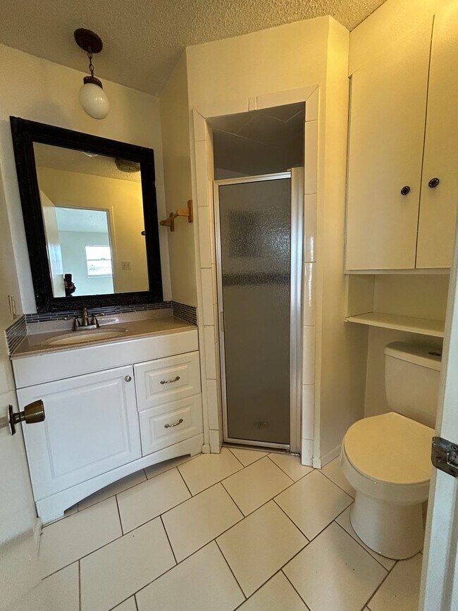 Building Photo - Beautiful Home on a Corner Lot