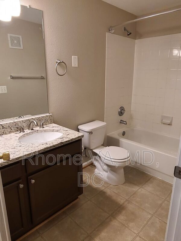 Building Photo - 1581 Spring Gate Dr.