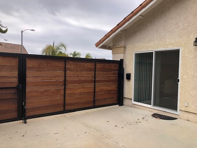 Building Photo - 1610 Corte del Rey