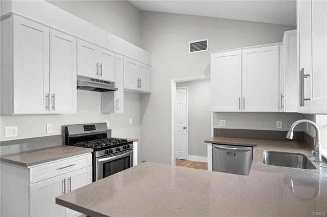 Building Photo - 22570 Los Tigres Dr