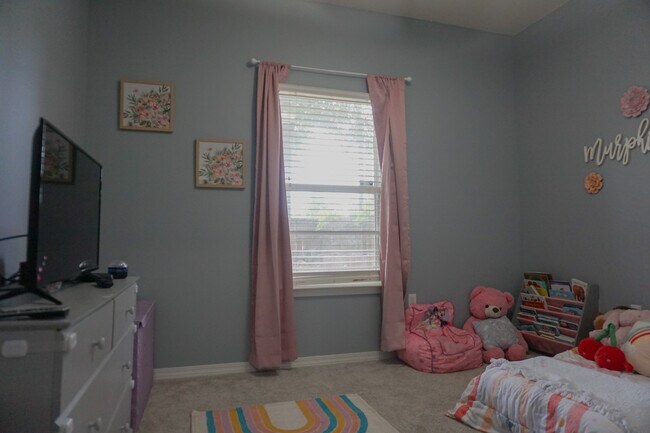 Building Photo - 212 Ladue Ave