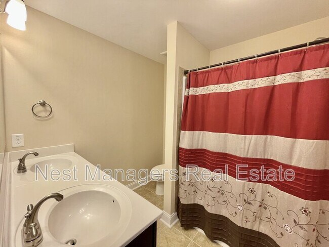 Building Photo - 608 Stonebriar Ave