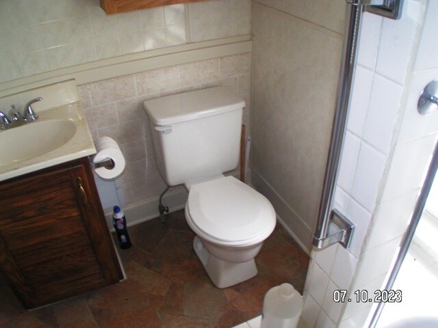 Building Photo - 2233 Buchanan Ave SW