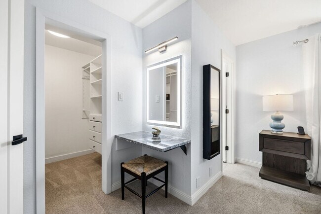 Building Photo - 8259 E Mulberry Ln