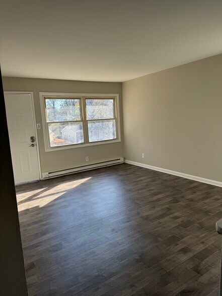 Building Photo - 1408 Town St