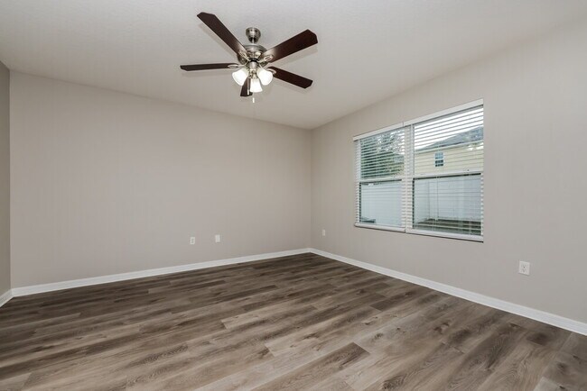 Building Photo - 10529 Whispering Hammock Dr