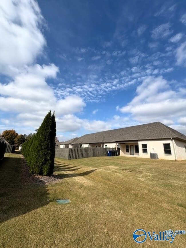 Building Photo - 106 Harvester Dr