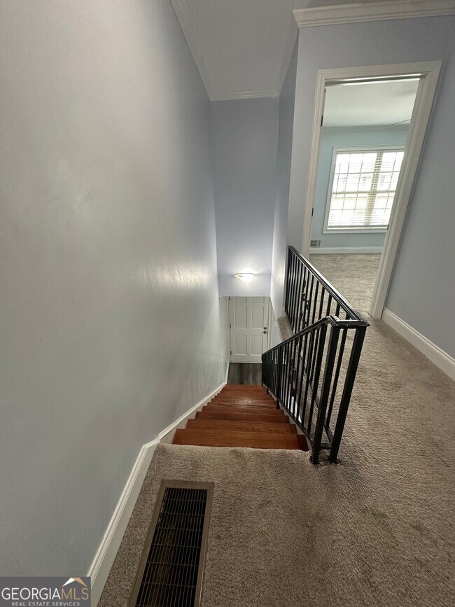 Building Photo - 35 Villa Ct SE