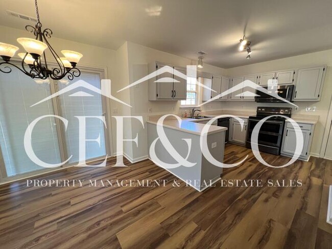 Building Photo - Lovely home now available in Duncan