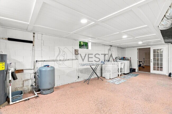 Building Photo - 100 Shannondoah Dr