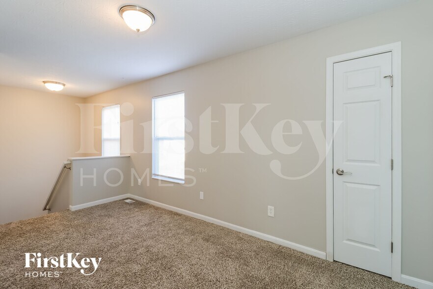 Building Photo - 53 Wooded Ridge Dr