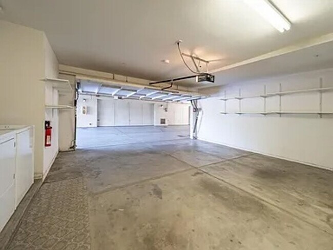 Building Photo - Spacious Golden Hill Townhome with 2-Car Garage & Canyon Views!