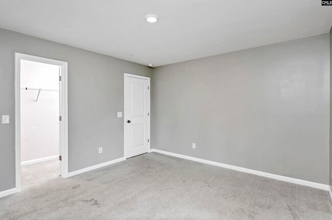 Building Photo - 414 Tulip Way