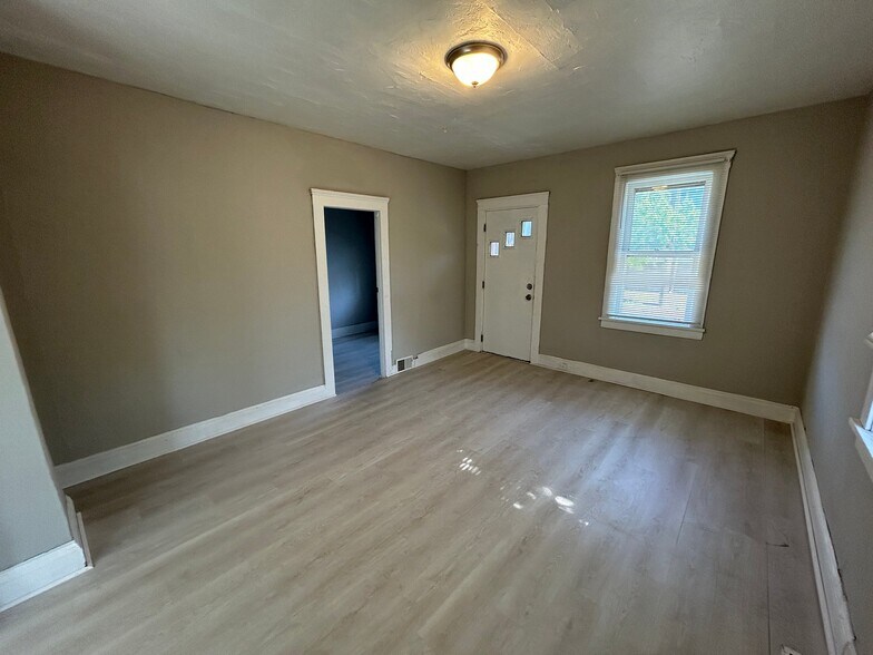 Building Photo - 6818 Morgan Ave