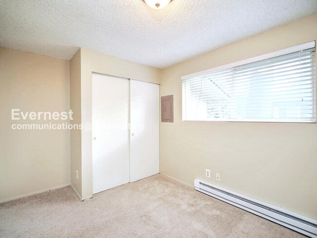 Building Photo - 301 E 2nd St