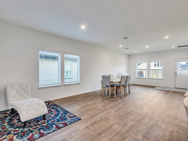 Building Photo - 30903 Brightwell Bnd