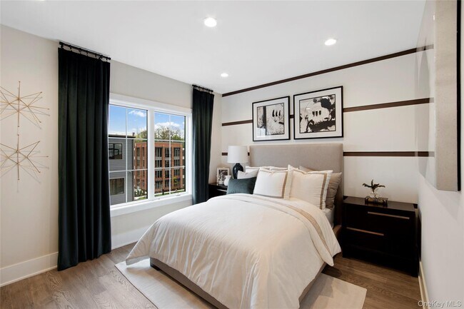 Building Photo - 350 Horseman Blvd