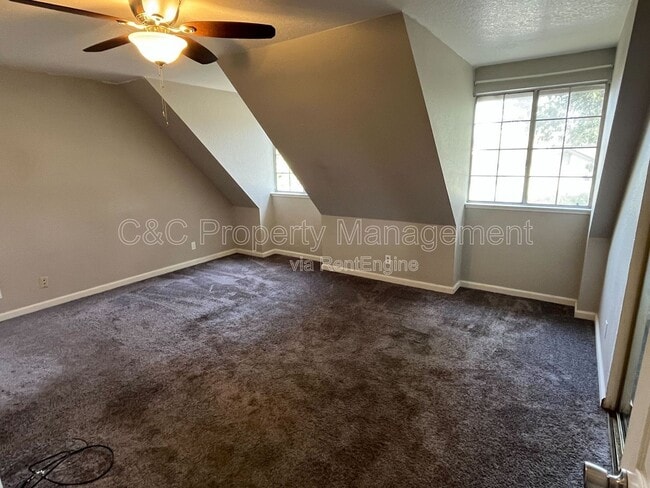 Building Photo - 3805 Rotterdam Ave